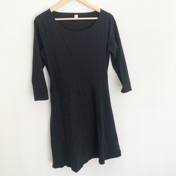 Old Navy Dresses & Skirts - 🌵Old Navy Black Ponte-Knit Sheath Dress